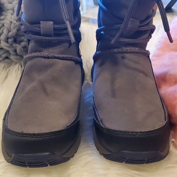UGG Waterproof Orellen winter boot gray EUC 5.5 - Picture 2 of 14